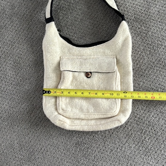 NEW 100% Wool Small Crossbody Messenger Bag - Picture 6 of 9